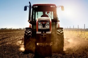 Tractor CaseMatic 915 in action on a farm